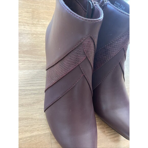 Easy Street Falcon Women's Ankle Boots Size 7.5 Red Burgundy Dress Booties - Picture 9 of 16